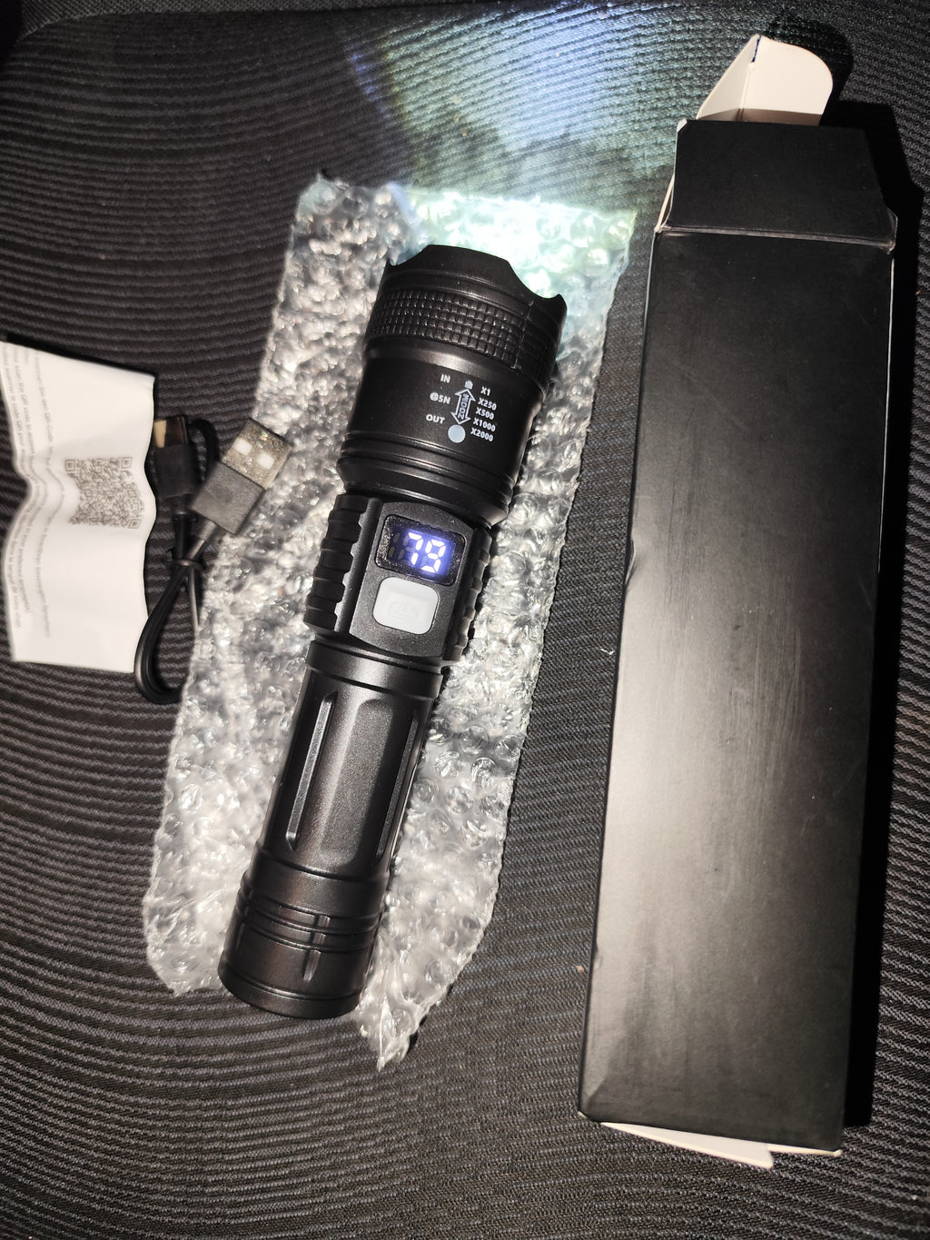 Lampe torche réglable puissante