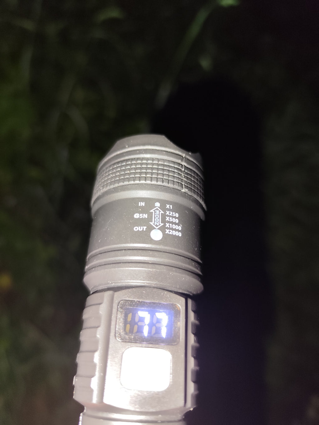 Lampe torche réglable puissante